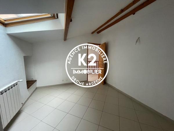 MAISON DE VILLE 77 m² - 3 CHAMBRES - GARAGE 35 m² - SANS TRAVAUX