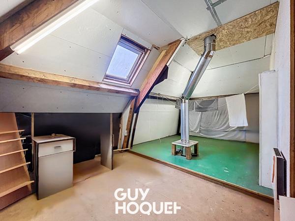 Maison de caractère 3 Chs avec T2 Indépendant, Grenier aménageable, Véranda, Piscine et Garage