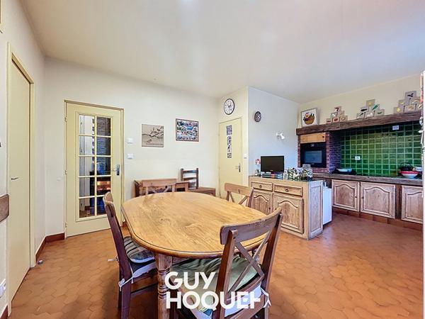 Maison de caractère 3 Chs avec T2 Indépendant, Grenier aménageable, Véranda, Piscine et Garage