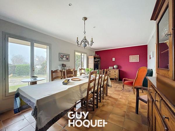 Maison de caractère 3 Chs avec T2 Indépendant, Grenier aménageable, Véranda, Piscine et Garage