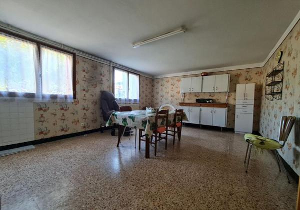 Maison familiale avec potentiel - Proche commerces et centre hospitalier