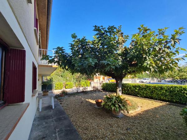 Maison familiale avec potentiel - Proche commerces et centre hospitalier