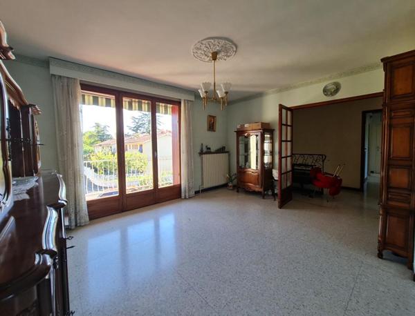 Maison familiale avec potentiel - Proche commerces et centre hospitalier