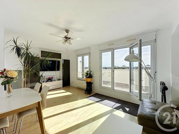 Appartement Duplex à vendre  4 pièces - 97,44 m 2   NOISY LE GRAND  - 93
