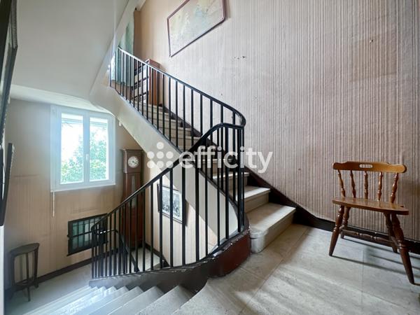 Maison 9 pièces - 220 m² Bien prestige