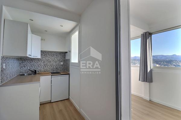 A Vendre appartement type 1 de 23m2-Vue dégagée-place de parking à Marseille 13011 résidence château saint Jacques