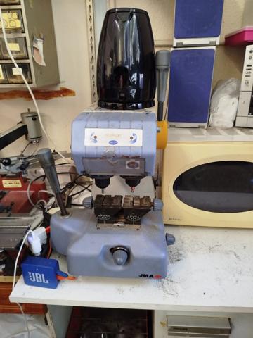 Chaussure - Cuir - Cordonnerie à NICE (06000)