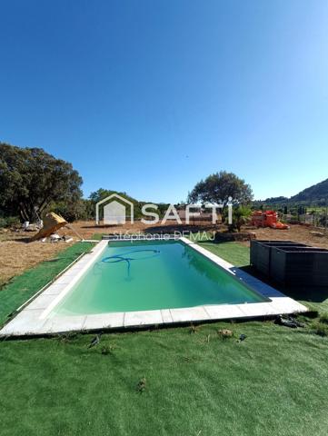 VILLA  &  VERANDA - PISCINE- Grand GARAGE- CAVE