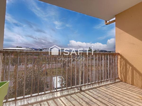 Appartement 2 pièces orienté sud avec place de parking.