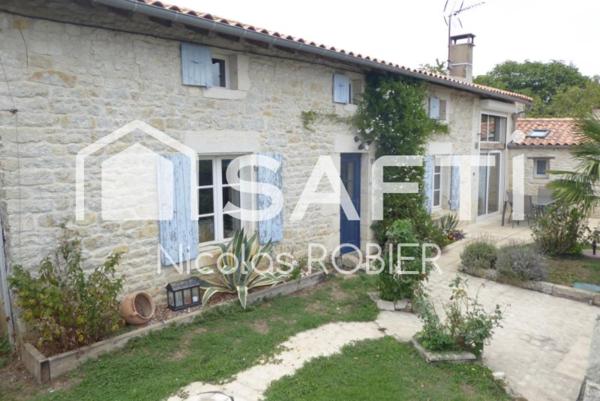 Jolie Maison en pierre !!