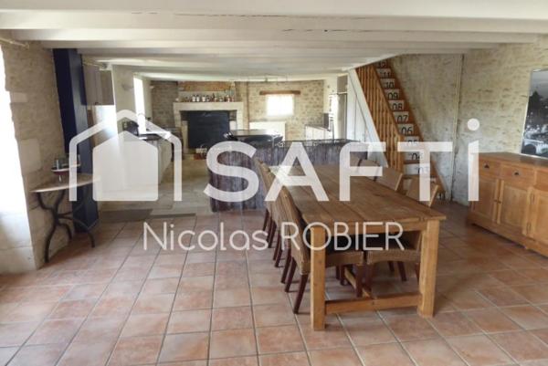 Jolie Maison en pierre !!