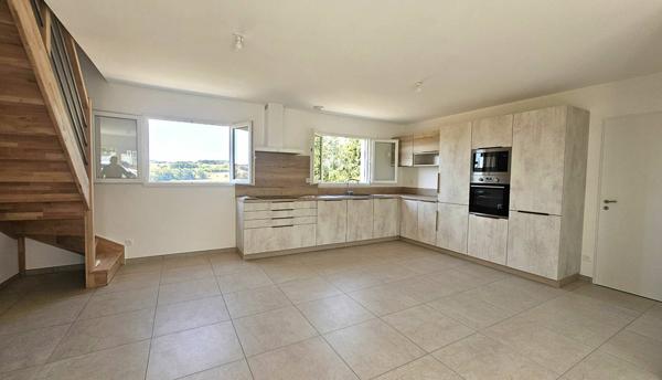 Maison - Location - Montferrat - 3 chambres - jardin- garage