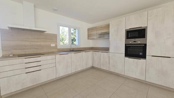 Maison - Location - Montferrat - 3 chambres - jardin- garage