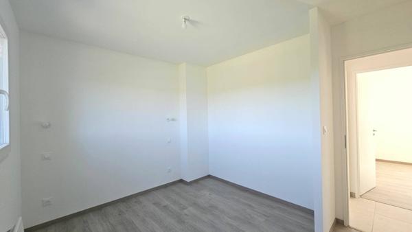 Maison - Location - Montferrat - 3 chambres - jardin- garage