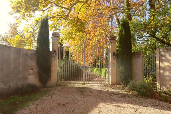 Maison Caumont Sur Durance 8 pièce(s) 248 m2