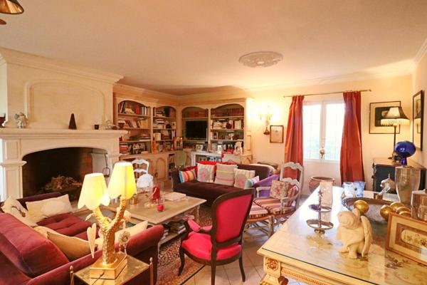 Maison Caumont Sur Durance 8 pièce(s) 248 m2