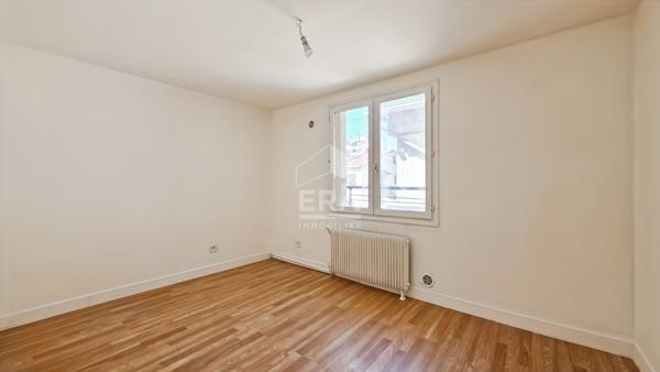 Montreuil Boissière, maison de 61m²  3 pièces avec terrasse