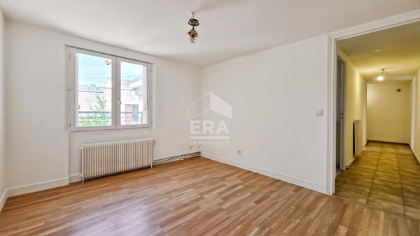 Montreuil Boissière, maison de 61m²  3 pièces avec terrasse