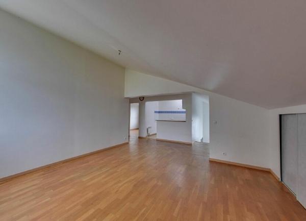 Appartement à vendre    3 pièces • 59 m2 Nanteuil-le-Haudouin