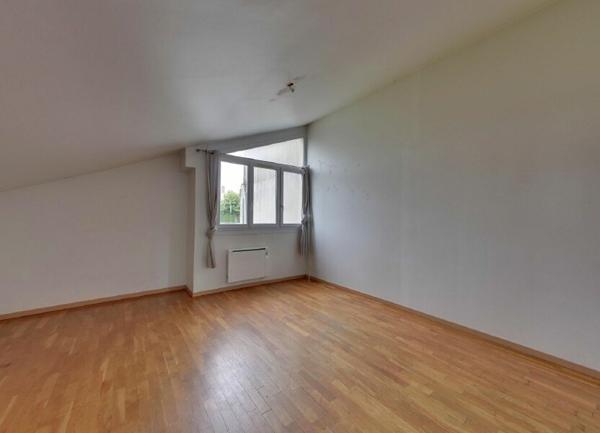 Appartement à vendre    3 pièces • 59 m2 Nanteuil-le-Haudouin