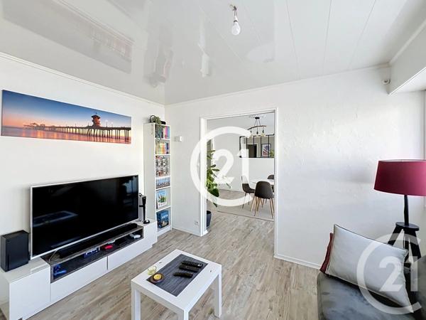 Appartement T3 à vendre  4 pièces - 73 m 2   COGNAC  - 16