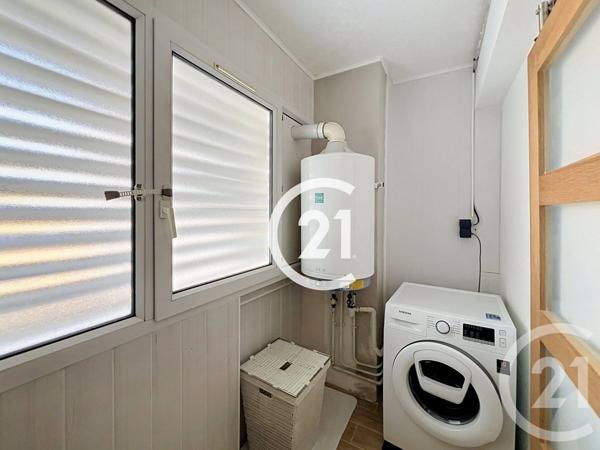 Appartement T3 à vendre  4 pièces - 73 m 2   COGNAC  - 16