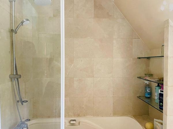 Maison Vernouillet 5 chambres 190 m2, 2000m2 terrain, piscine dans secteur recherché