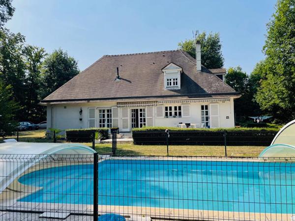 Maison Vernouillet 5 chambres 190 m2, 2000m2 terrain, piscine dans secteur recherché