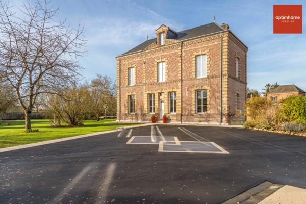 Magnifique propriété comprenant une Maison de maître et une maison d’amis sur 288 m2 en plein coeur de la Normandie et à 50 minutes des plages !