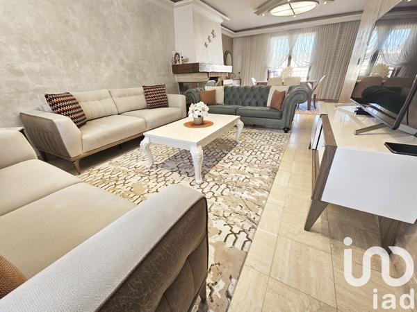 Maison 6 pièces de 144 m² à Le Blanc-Mesnil (93150)