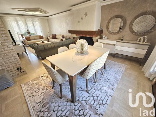 Maison 6 pièces de 144 m² à Le Blanc-Mesnil (93150)