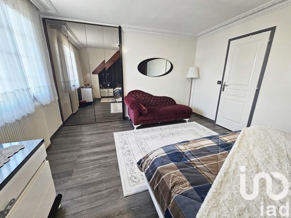 Maison 6 pièces de 144 m² à Le Blanc-Mesnil (93150)