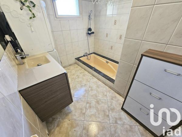 Maison 6 pièces de 144 m² à Le Blanc-Mesnil (93150)