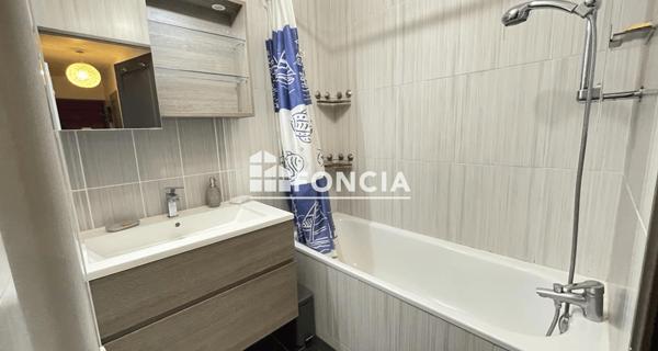 Location Appartement meublé 3 pièces 67.13 m² - Issy-les-moulineaux 92130