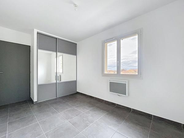 EXCLUSIVITE - GRANE - MAISON RECENTE DE 93 M² SUR 373 M² DE TERRAIN