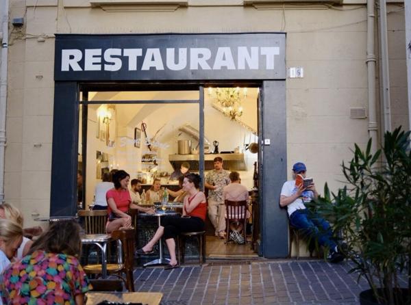 Fonds De Commerce
        
        - 50 m² 42 000 € *