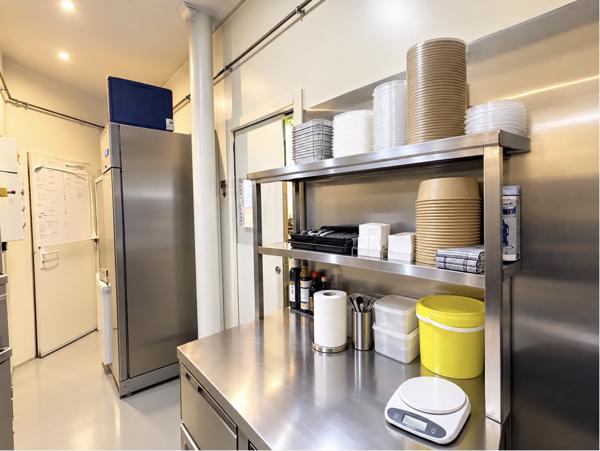 Fonds De Commerce
        
        - 50 m² 42 000 € *