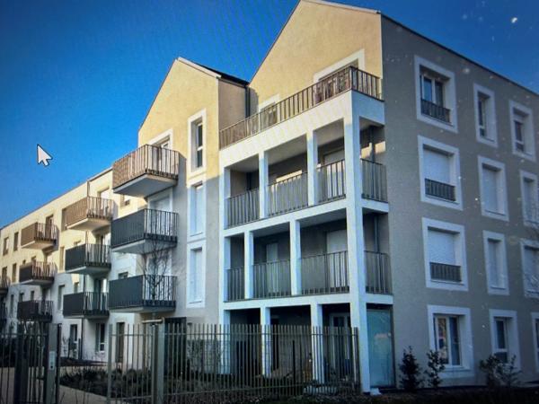 Appartement
         3 pièces
        - 60 m² 369 800 € *