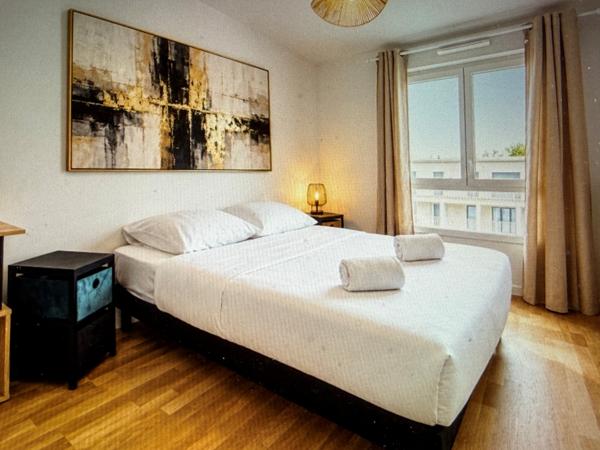 Appartement
         3 pièces
        - 60 m² 369 800 € *