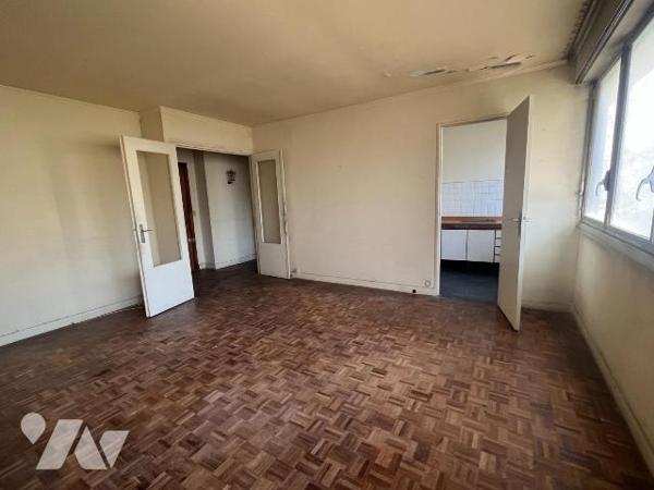 Appartement T2 - Vente - Paris 16e arrondissement

À vendre, appartement 5ième étage ascenseu...