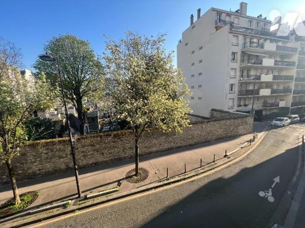 Appartement T2 - Vente - Paris 16e arrondissement

À vendre, appartement 5ième étage ascenseu...
