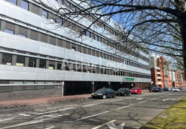 Bureaux à vendre ou à louer à Roubaix capacité 400 personnes RT 2012