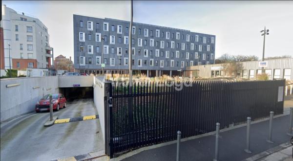 Bureaux à vendre ou à louer à Roubaix capacité 400 personnes RT 2012