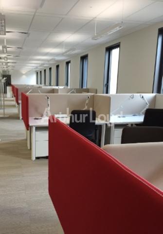 Bureaux à vendre ou à louer à Roubaix capacité 400 personnes RT 2012