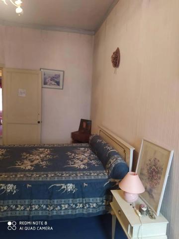 LUCON (85) PROCHE CATHEDRALE ET PISCINE MAISON DE VILLE 4 CHAMBRES AVEC COURETTE A RENOVER A PRIX FOU