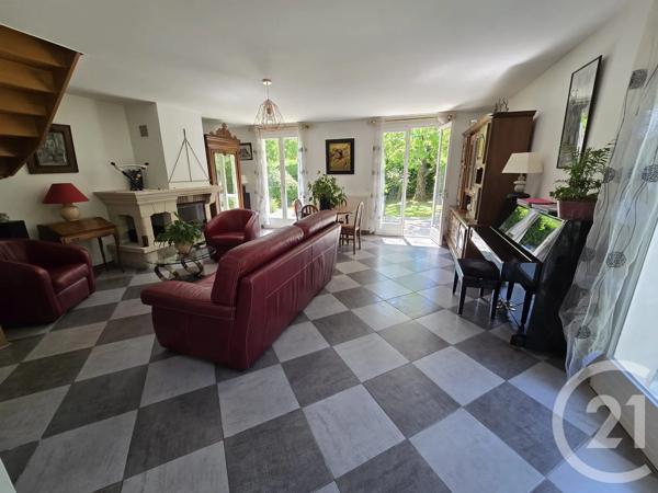 Maison à vendre  6 pièces - 134 m 2   FONTENAY SOUS BOIS  - 94
