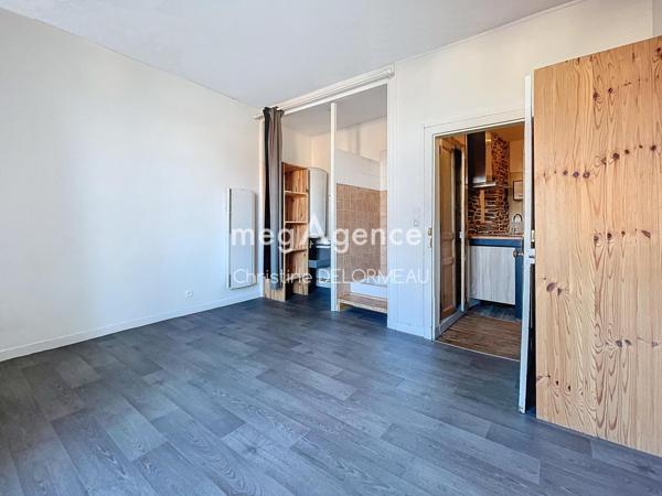 Immeuble à DOL-DE-BRETAGNE, 35120 - 200m²