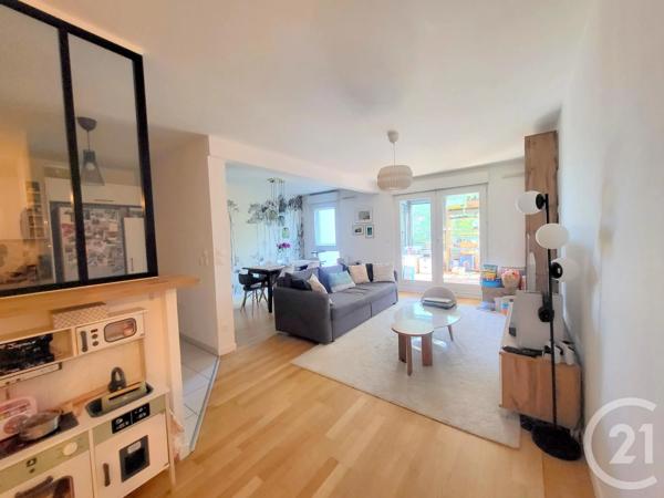 Appartement F4 à vendre  5 pièces - 90,59 m 2   MONTMORENCY  - 95