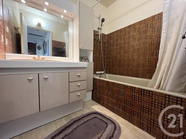 Appartement F4 à vendre  5 pièces - 90,59 m 2   MONTMORENCY  - 95