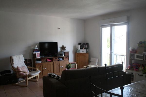 T3 avec balcon, plein Sud, au centre du bourg, proximité gare et commerces